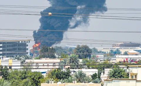 Drone Attack Near Dubai Airport14
