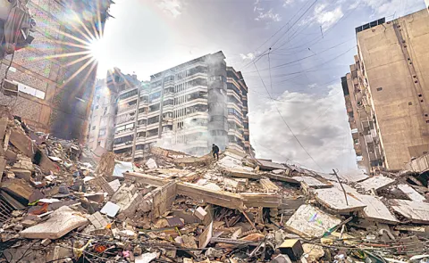 Globalization in ruins in West Asia