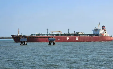 Nanda Devi tanker arrives at Gujarat's Vadinar Port