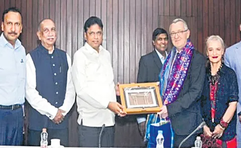 Minister Sridhar Babu with the Slovenian Delegation