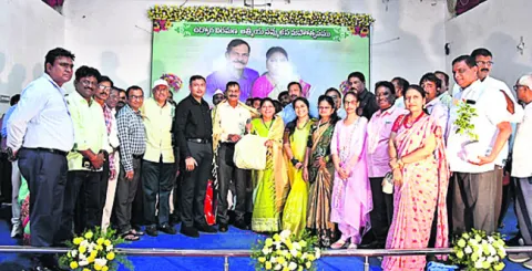 ఆత్మీయ సన్మానం