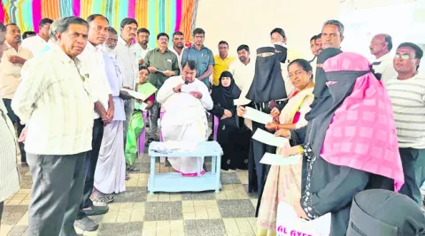 పేదల సంక్షేమమే ప్రభుత్వ లక్ష్యం 