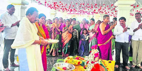 కల్యాణం.. కమనీయం 