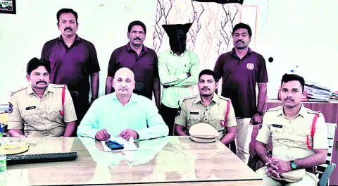 సైబర్‌ నిందితుడి అరెస్ట్‌