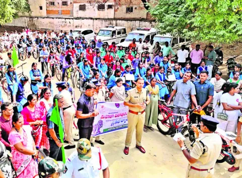 ఆత్మస్థైర్యంతో ముందుకు సాగితే విజయం తథ్యం 