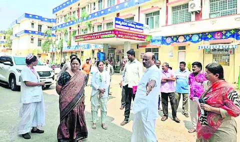 ఆస్పత్రి పనులపై విజిలెన్స్‌ విచారణకు ఆదేశం 