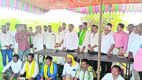 ఆదివాసీ నాయక్‌పోడ్‌ కులస్తులు గ్రామస్థాయిలో ఏకం కావాలి 