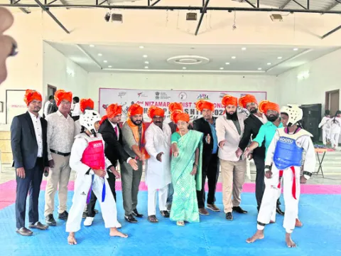 కరాటే, తైక్వాండో క్రీడలతో ఆత్మరక్షణ 