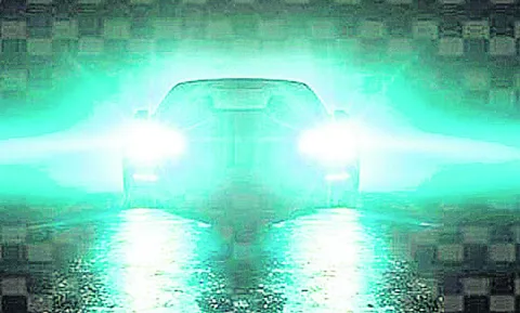 వాహన కాంతితోనే ప్రమాదాలు 