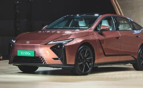 Lexus ES 500e Launched in India at Rs 89.99 Lakh6