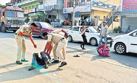 father pleads to speak with daughter police station protest