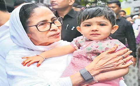 Narendra Modi is biggest infiltrator says Mamata Banerjee