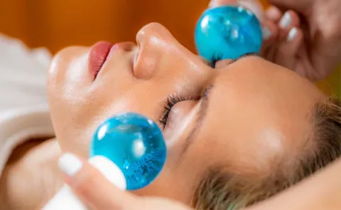 Ice Compress Face Massager Gives Natural Glow