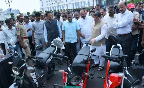 EV Benefits for Government Staff Minister Ponnam Prabhakar