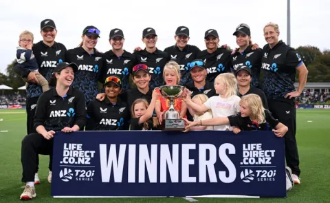 Amelia Kerr Century Helps NZ-W Won By 92 Runs Vs SA-W 5th T20I