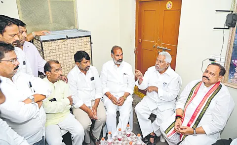 TPCC President talks with Jeevan Reddy fail