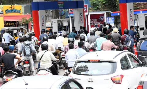 Petrol stations put up 'no stock' boards as pumps run dry
