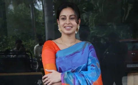 Tollywood actress Abhinaya Sign speech at trailer launch event