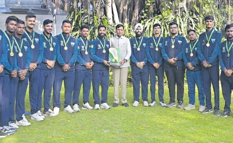 India won Two gold medals at the Asian meet4