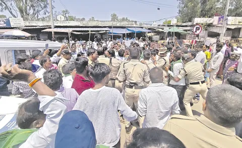 Parigi Farmers Protest Against CM Revanth Govt