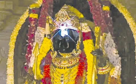 Ayodhya witnessed an overwhelming influx of devotees