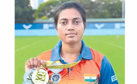 Chikitha Taniparthi shines with gold and silver medals3