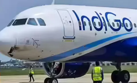 Indigo flight makes emergency landing at delhi airport
