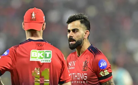 Why are RCB and SRH players wearing black armbands in todays IPL 2026 match?3