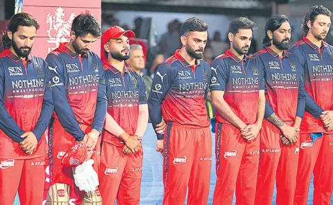 Silence in mourning for the stampede victims3