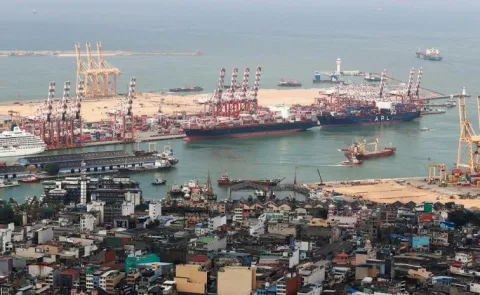  Sri Lanka receives 38,000 tonnes of fuel from India