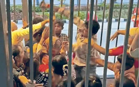 Devotees clash in queue at Tirumala