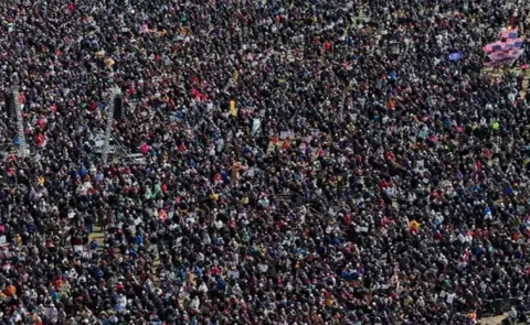 Eight million people rally against Nockings Trump