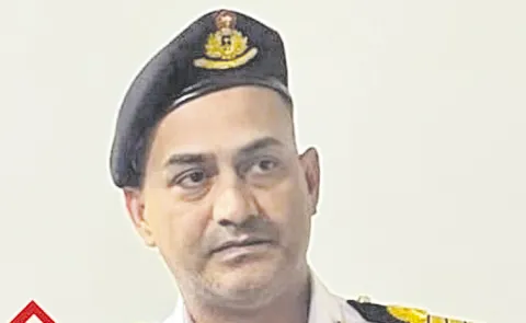 Fake navy officer gets 12 years jail for duping job aspirants in vizag