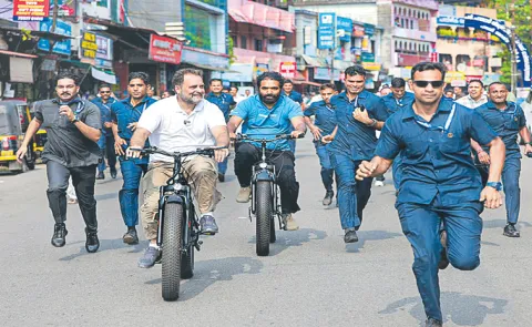 Kerala Left Democratic Front and the BJP of having a secret friendship