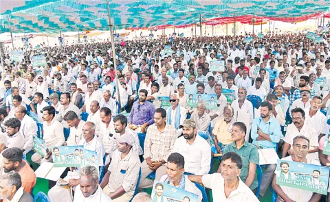YSRCP Leaders Fires On Chandrababu Govt At Naupada Public Meeting
