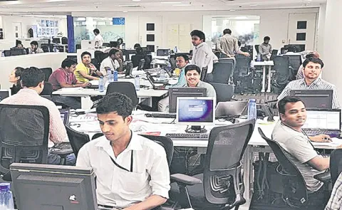 India services sector sustains sharp growth in February 20261