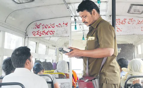 Over two thousand electric buses arrive in the city