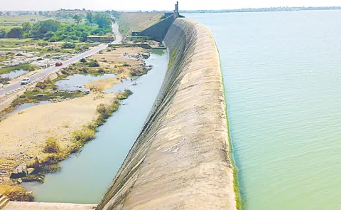 Dindi and Palamuru will have water only if the water level of the Edula reservoir is 440 meters