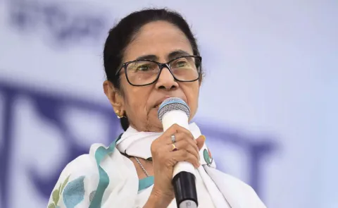 CM Mamata Banerjee Rebukes Narendra Modi Fish Production Claims