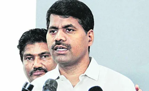 APGEF Chairman Kakarla Venkataramireddy warns the government
