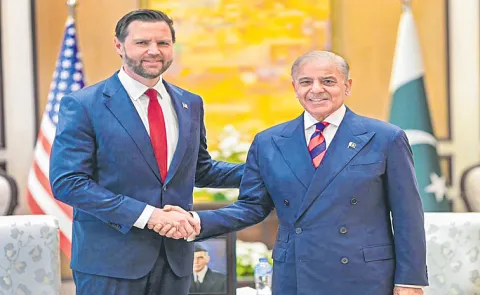 US and Iran direct peace talks in Pakistan