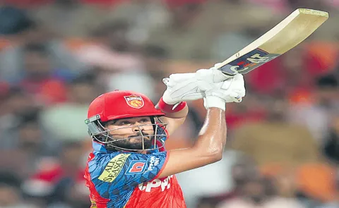 Punjab Kings defeated Sunrisers Hyderabad by six wickets2