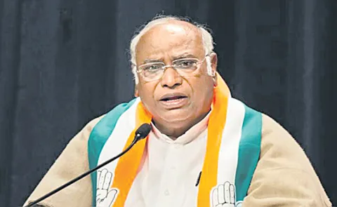 Mallikarjun Kharge said an all-party meeting held over delimitation