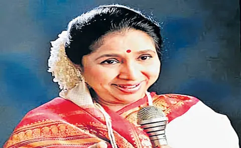 Film industry mourns legendary singer Asha Bhosle