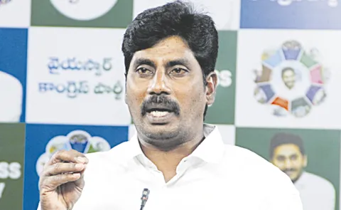 YSRCP Students Wing Working President A Ravichandra comments on Minister Nara Lokesh