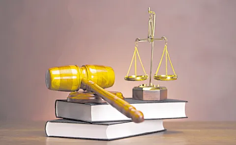 Tirupati Court fires on Tiruchanur Police: Andhra pradesh