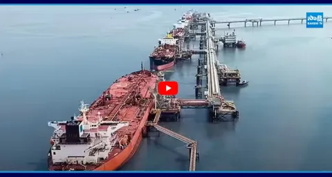 Iranian Oil Tanker Defies US Warning on Strait of Hormuz 2