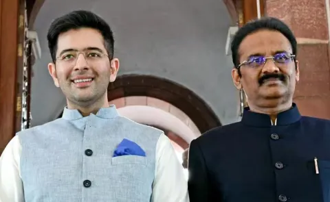 రాఘవ్‌ చద్దాతో అశోక్‌ మిట్టల్‌ (ఫైల్‌ ఫొటో)