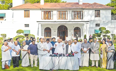 INDIA Bloc unites to oppose the Delimitation Bill