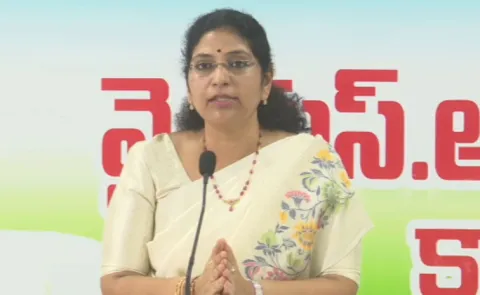 YSRCP MLC Varudu Kalyani Takes On TDP